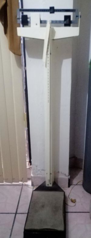 Báscula Mecánica De Columna Con Estadímetro Precio 3700 Foto1
